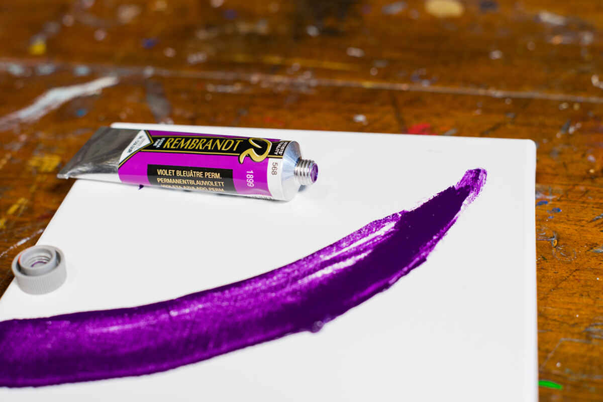 Rembrandt Oleo 40 ml serie 3 Color Violeta Azulado Permanente 568