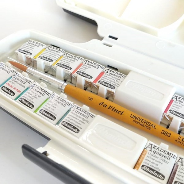 Schmincke Aquarellkasten Akademie Aquarell 75755 20 x 1/2 Godet + Pinsel