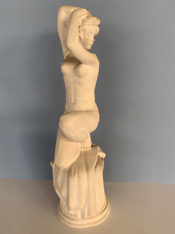 Mujer griega desnuda 2