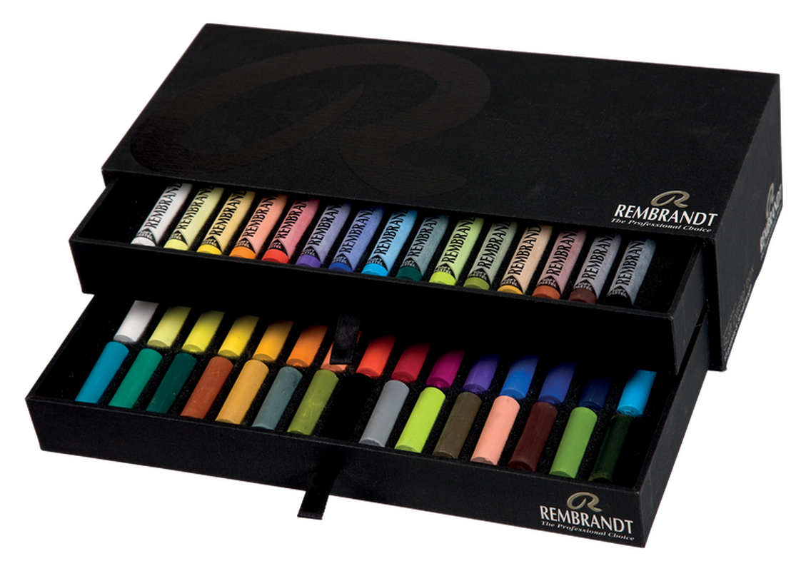 Rembrandt Box of Soft Pastels 15 whole and 30 half bars